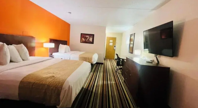 Четырёхместный номер Standard Travelodge by Wyndham Wytheville