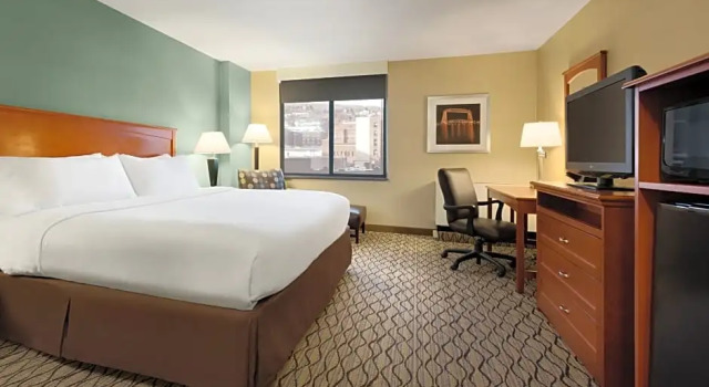 Двухместный номер Standard с видом на гавань Holiday Inn & Suites Duluth-Downtown by IHG