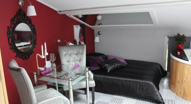 La Parenthèse, Boek Hotel Niévroz 
