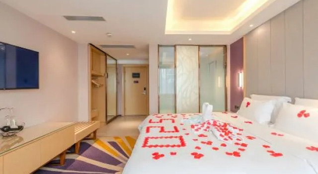 Двухместный номер Business LAVANDE HOTELS SHENZHEN NORTH STATION LONGHUA FOXCONN HEADQUARTERS