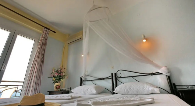 Pebble Beach Hotel, Забронировать Отель Пломарион Лесбос