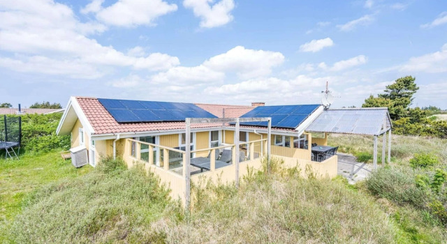 Коттедж 4 star holiday home in Henne