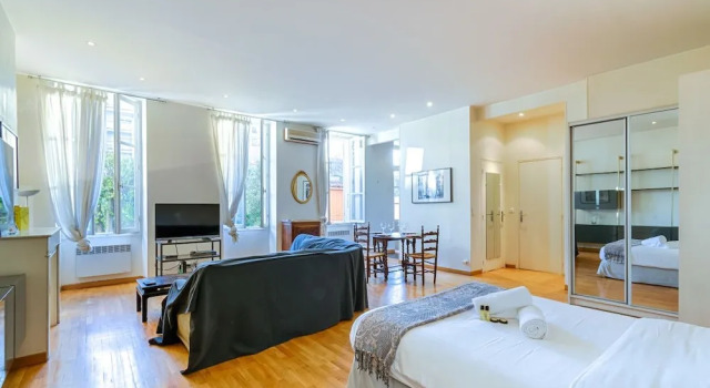 Large Air-conditioned One-room Apartment - Terrace, Забронировать Апартаменты/квартира Марсель Буш-дю-Рон