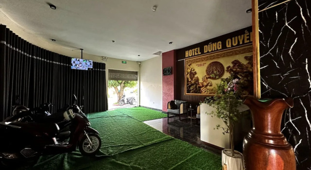 OYO 1199 Dung Quyen Hotel, Prenota Hotel Hotel a Da Nang con parcheggio, Parcheggio