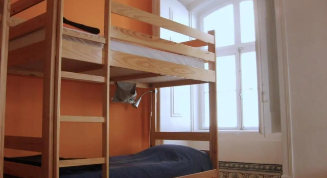 Кровать в общем номере Lisbon Lounge Hostel