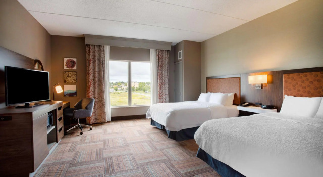 Четырёхместный номер Standard Hampton Inn Watertown
