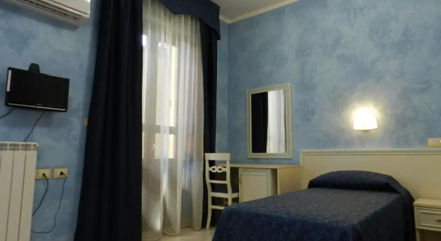 Трёхместный номер Standard Hotel Air Palace Lingotto