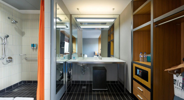 Четырёхместный номер Standard Aloft by Marriott San Jose Hotel, Costa Rica