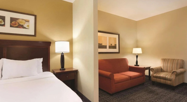 Двухместный люкс Country Inn & Suites by Radisson, Goodlettsville, TN