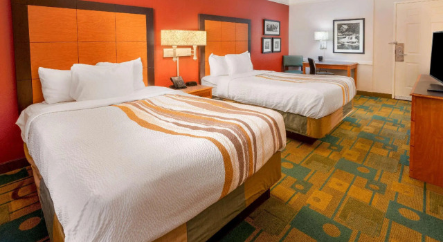 Четырёхместный номер Standard La Quinta Inn by Wyndham Cheyenne