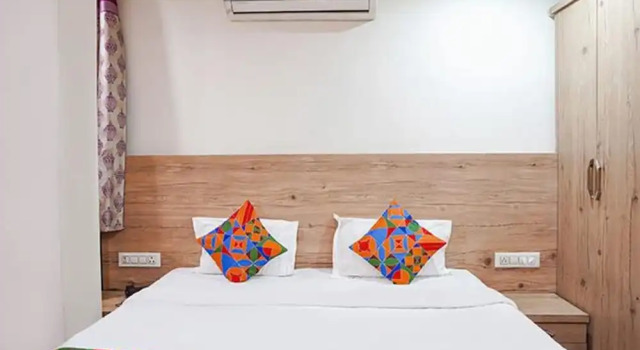 Номер Deluxe Fabhotel Ashirwad Regency
