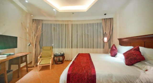 Номер Standard Guilin Crystal Crescent Moon Hotel