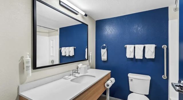 Четырёхместный номер Standard Spark by Hilton Alpharetta Roswell