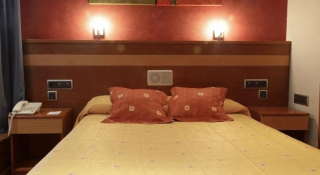 Iris, Buchen Sie Hotel Granollers Lleida