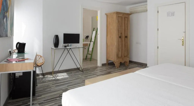 Четырёхместный номер Superior Hotel Alamo