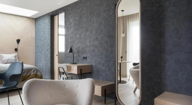 Полулюкс Hotel Lotus