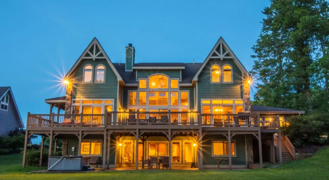 Unforgettable 8 Bedroom House