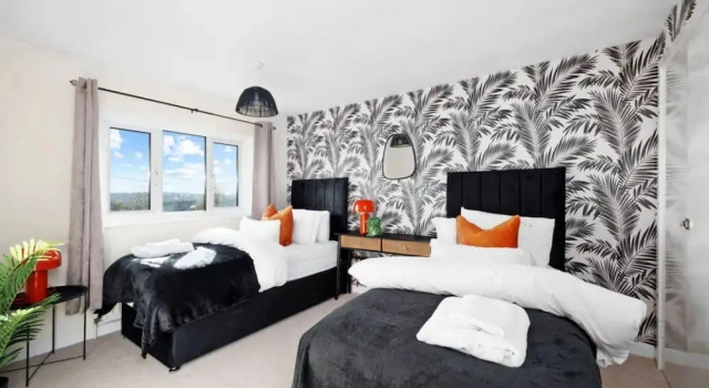 Newly Renovated 3BR House Perfect for Families or Contractors, Boek Vakantiehuis Plymouth Devon