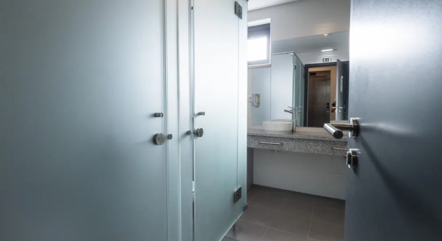 Кровать в общем номере Villa Caparica Hostel