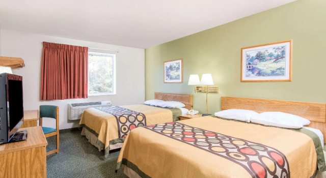 Четырёхместный номер Standard Super 8 by Wyndham West Middlesex/Sharon Area