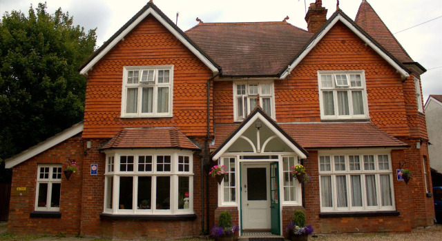 Gatwick Turret Guest House, Забронировать Гостевой дом Отели Исторического графства Суссекса с завтраком, Завтраки