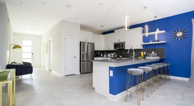 New Spacious Pool Home by Disney