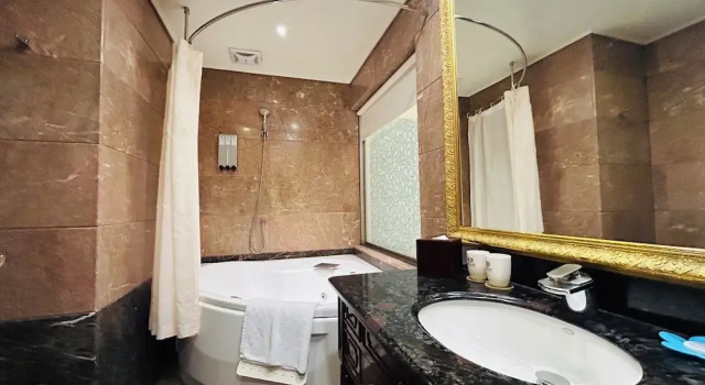 Номер Classic Royal Seasons Hotel Taipei ‧ Nanjing W