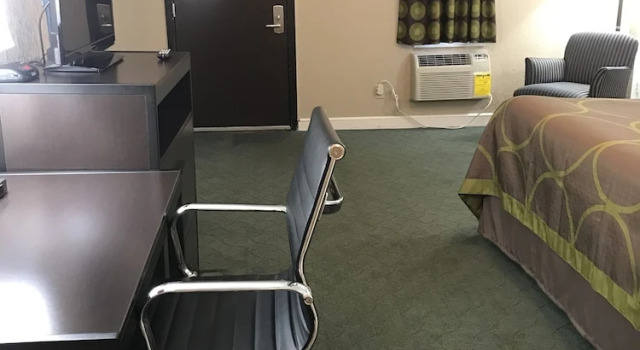 Двухместный номер Standard Super 8 by Wyndham Taylorville IL