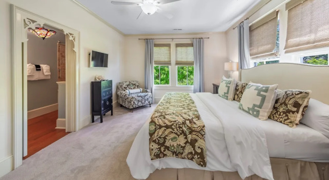 Люкс Grand Aerie Bed & Breakfast