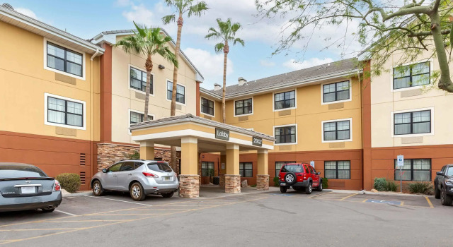 Extended Stay America Select Suites - Phoenix - Deer Valley, Забронировать Отель Дир-Вэлли Финикс, рядом с HonorHealth Deer Valley Medical Center