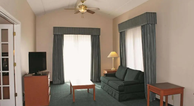 Люкс La Quinta Inn by Wyndham Clute Lake Jackson
