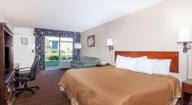 Номер Standard Howard Johnson by Wyndham Albany