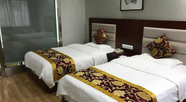 平凉宾馆, Rezerwuj Hotel Hotele 4-gwiazdkowe w Pingliang, 4*