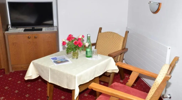 Номер Standard Pension Spiegl
