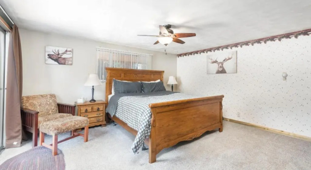 Люкс 4 Seasons Inn on Fall River