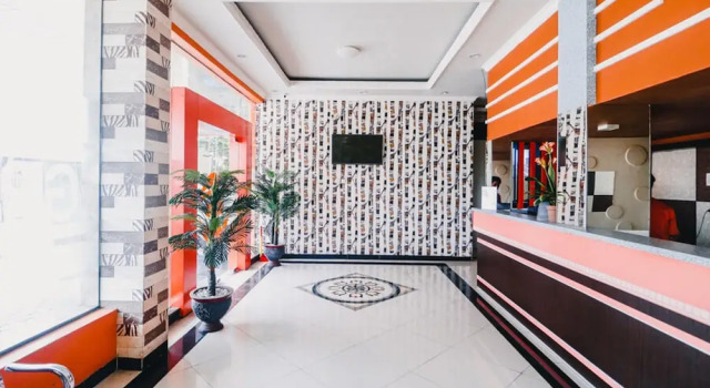 RedDoorz Plus @ AP Pettarani, Book Hotel Hotels in Sulawesi with Parking, Parking