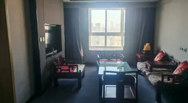 Люкс Deluxe Yicheng Zhilu Hotel (Luohe Stadium)