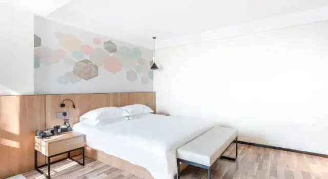 Люкс Deluxe Shangrun Hotel (Yancheng Wuzhou International Plaza Yingbin Bridge)