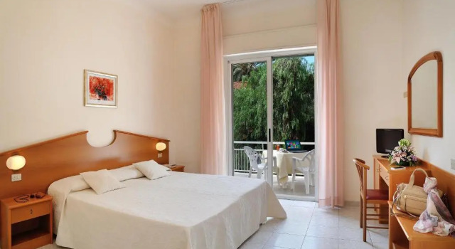 Номер Comfort Hotel Helios