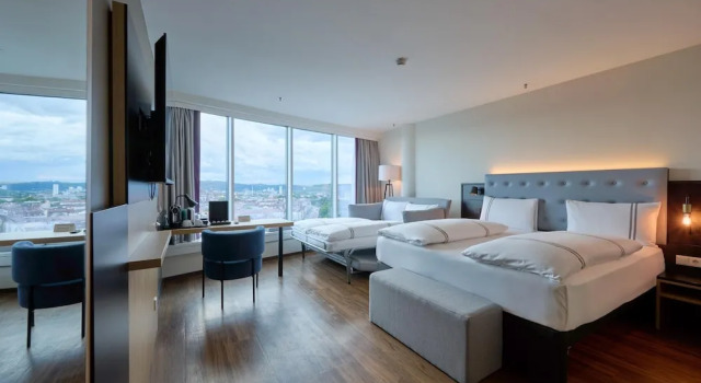 Трёхместный номер Standard Premier Inn Würzburg