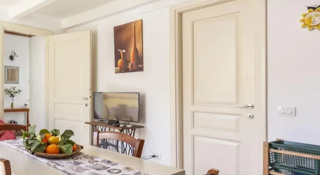 Salomone Apartment 15 With Terrace by Wonderful Italy
