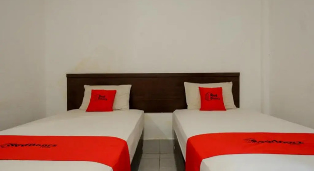 RedDoorz Syariah @ Hotel Wisma Indonesia Kendari, Rezervovat Hotel Hotely v Sulawesi s parkováním, Parkování
