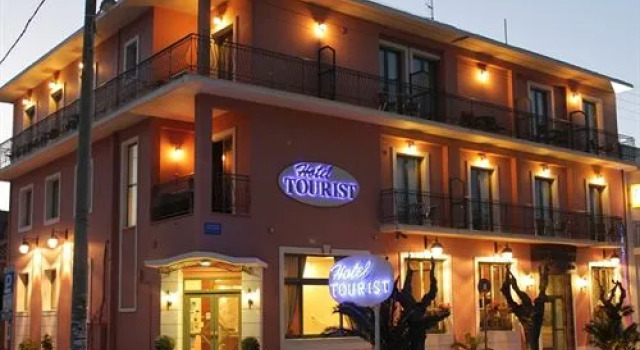Tourist Hotel