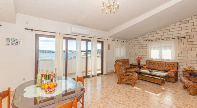 Nadica - sea View - A4, Rezerwuj Hotel Hotele w Split-Dalmatia County z parkingiem, Parking