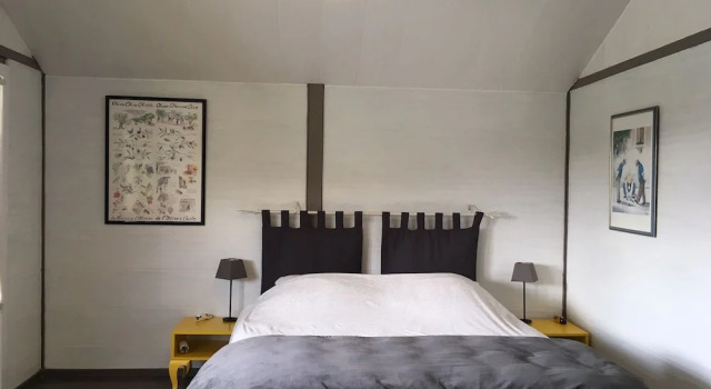 Chambres d'hôtes - La Villa des Poètes, Book Villa Sommerhuse i Drôme Provençale, Hytte