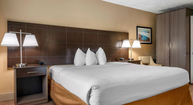 The Best Western Space Shuttle, Varaa Hotelli Titusville Space Coast