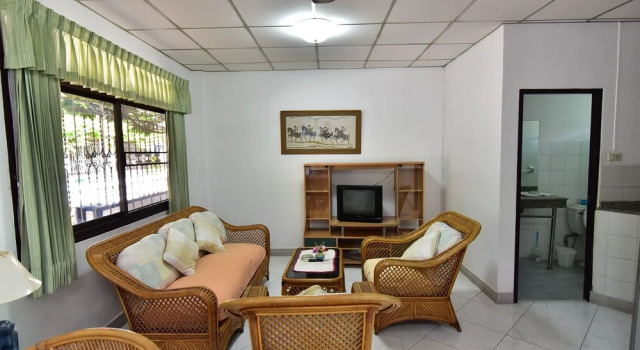 Апартаменты Deluxe с балконом Nong Apartment Pattaya - Adults Only