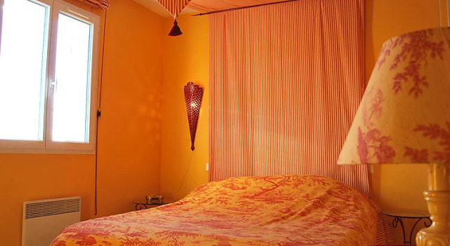 Holiday Home Clos Saint Joseph, Rezerwuj Hotel Hotele w Lagnes z parkingiem, Parking