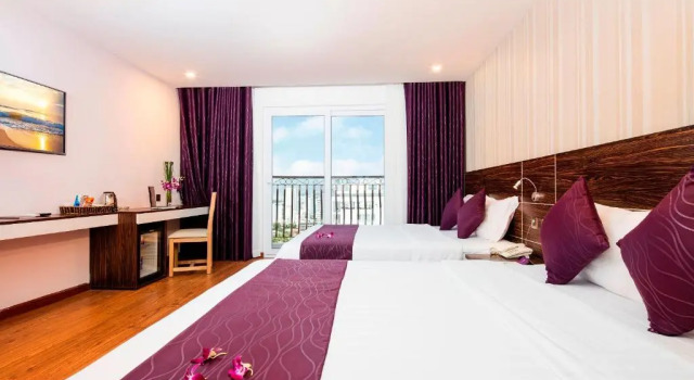 Семейный номер Standard с балконом и с видом на океан Balcony Nha Trang Hotel