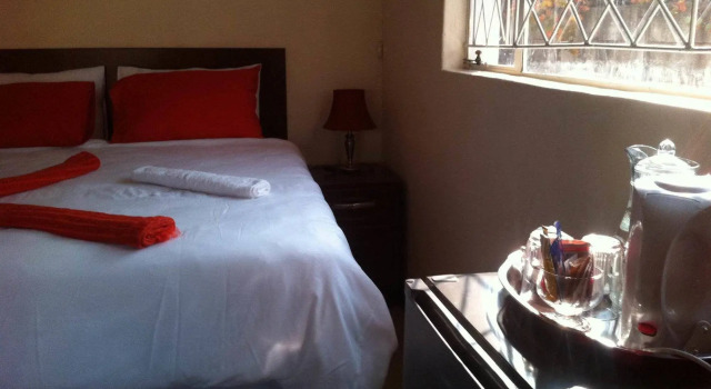 Kingbed Guest House, Buchen Sie Pension Francistown 